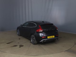 /photos/10983/8c4a4c44-00e6-3033-919f-f4384d594d26_i320x240.jpg