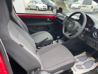 /photos/10983/f7968dc5-b579-2464-1dd3-7cdcc9d3a13f_i320x240.jpg